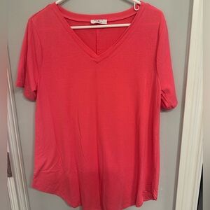 Zenana Outfitters V-Neck Pink Tee
